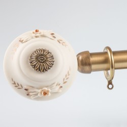 Bastone per tenda in ottone con terminale Nigella in ceramica di Capodimonte